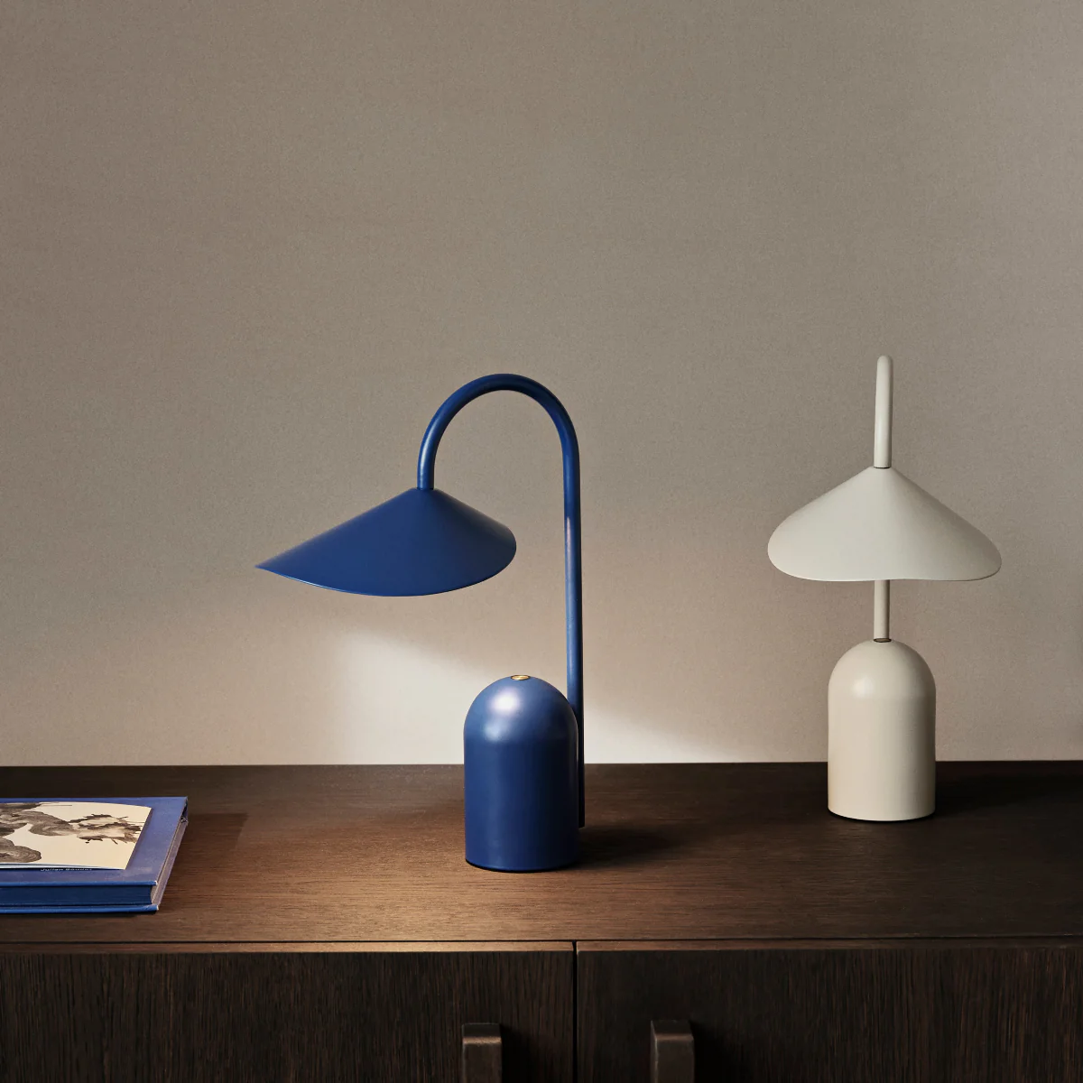 Arum Portable Lamp - Cashmere - Image 3