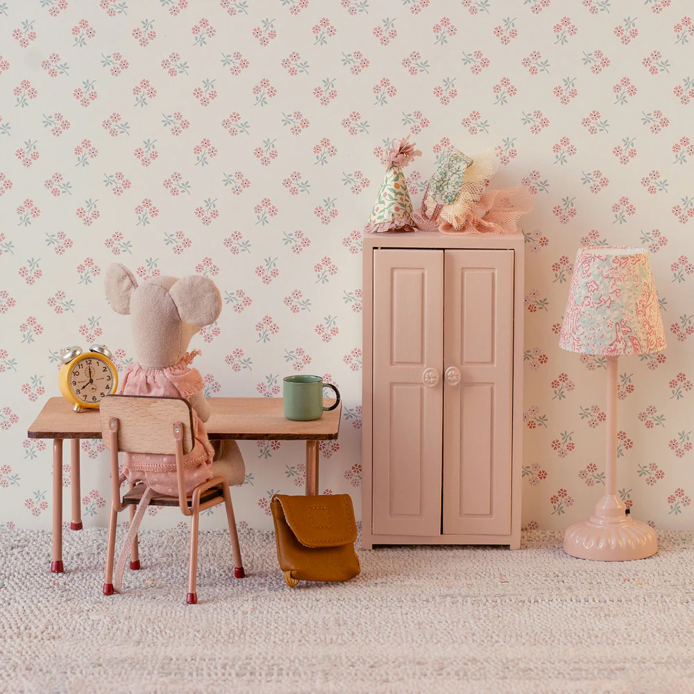 Closet Mouse Light Rose - Image 2