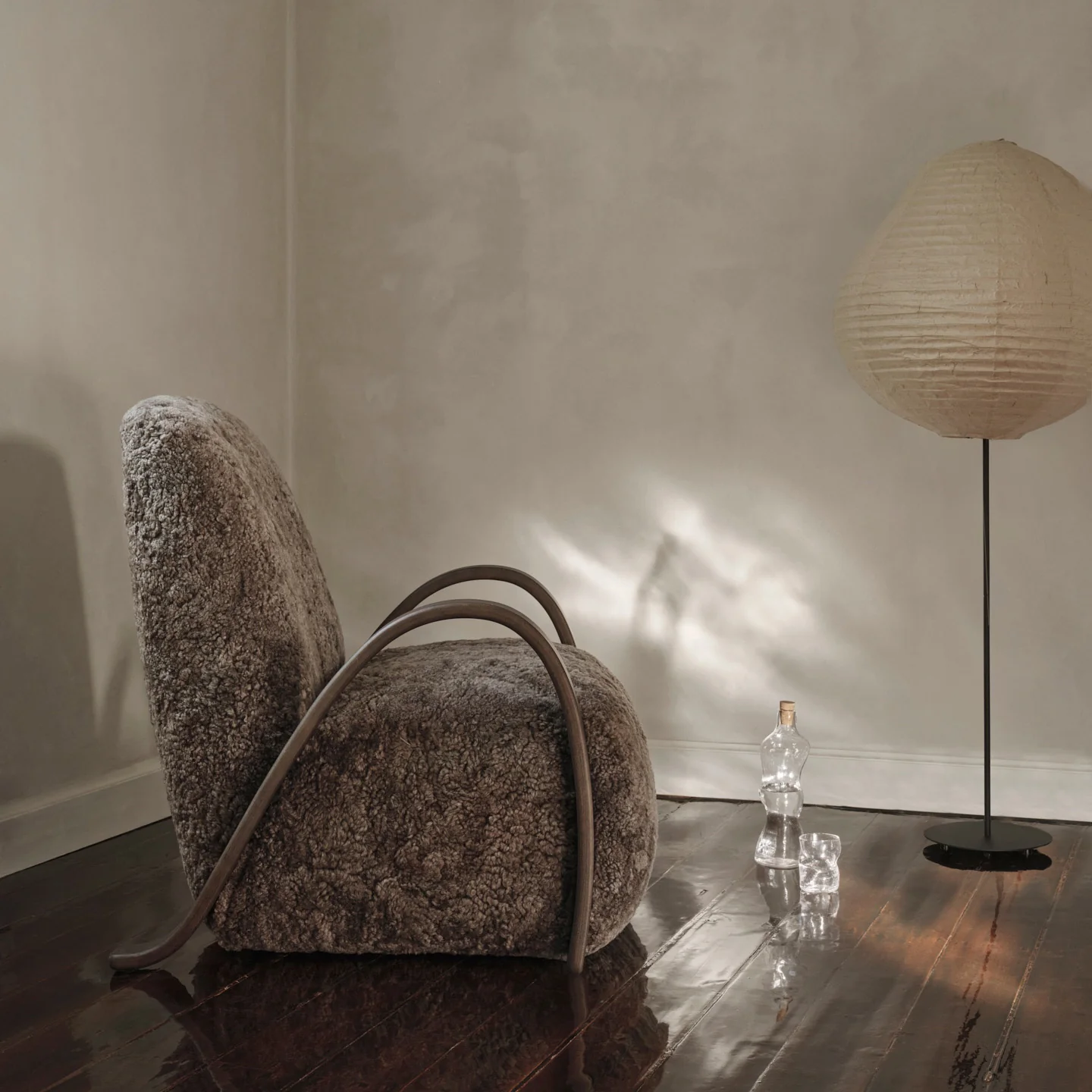 Buur Lounge Chair Sheepskin - Dark Stained/Sahara