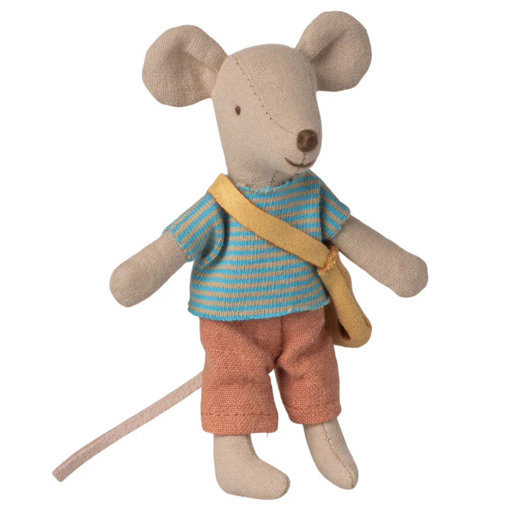 Pre-order Clothes and Bag for Little Brother Mouse - Image 2