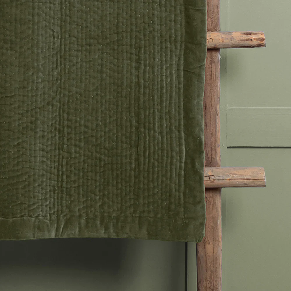 Velvet Quilted Throw Sage / 140 x 220cm - Image 3
