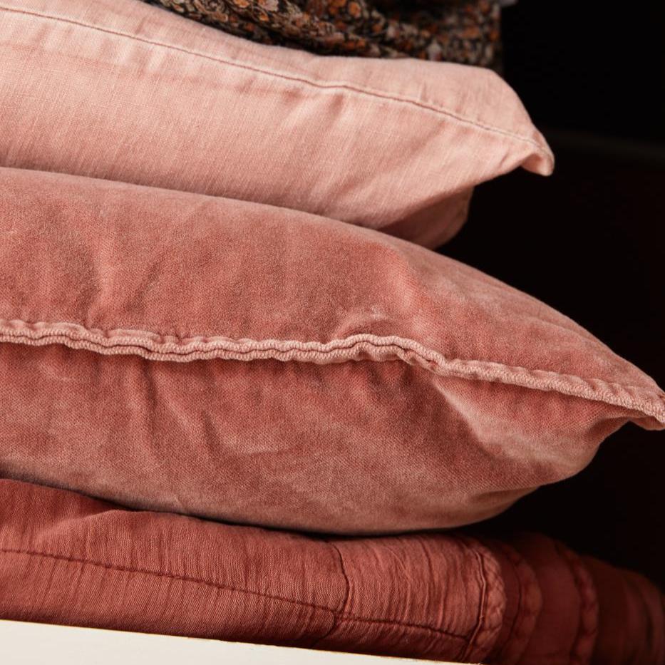 Cushion Linen Faded Rose 50 x 70 cm - Image 3