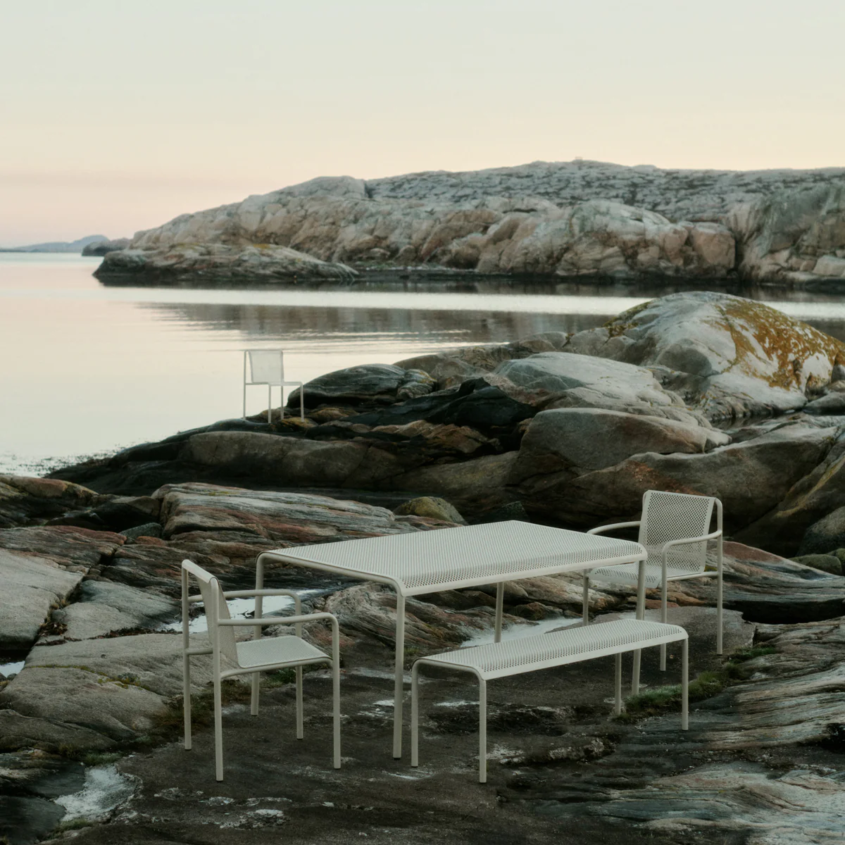 Dapple Dining Table - 160 x 90 Cashmere - Image 2