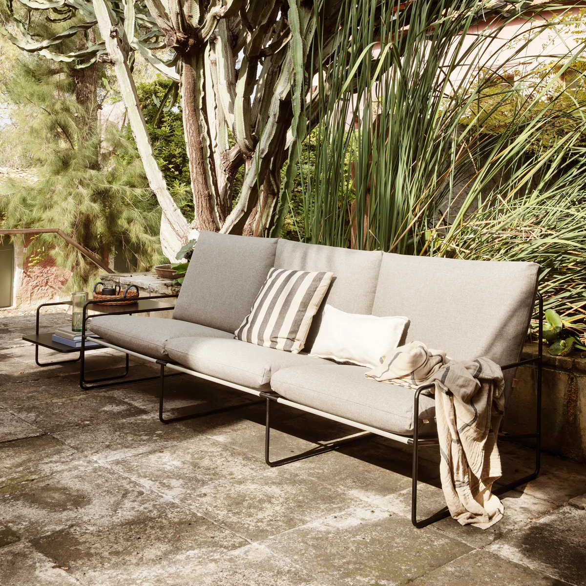 Desert 3-seater Dolce - Black/ Dark Sand - Image 9