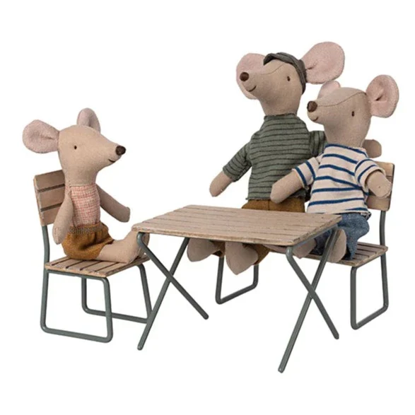 Garden Set - Table w. Chair and Bench Mouse - Image 2