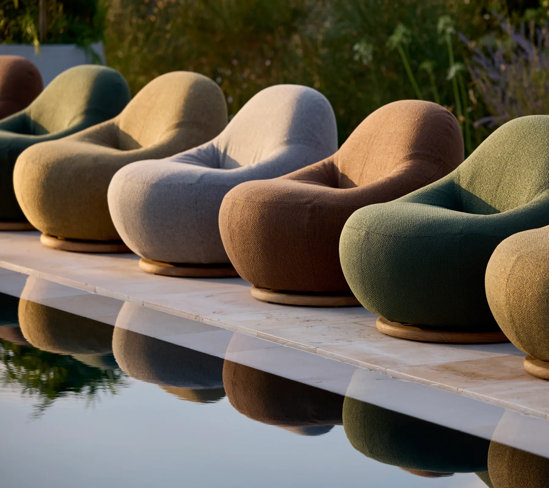 Gem Lounge Chair with Teak Swivel : Light Brown - Image 2
