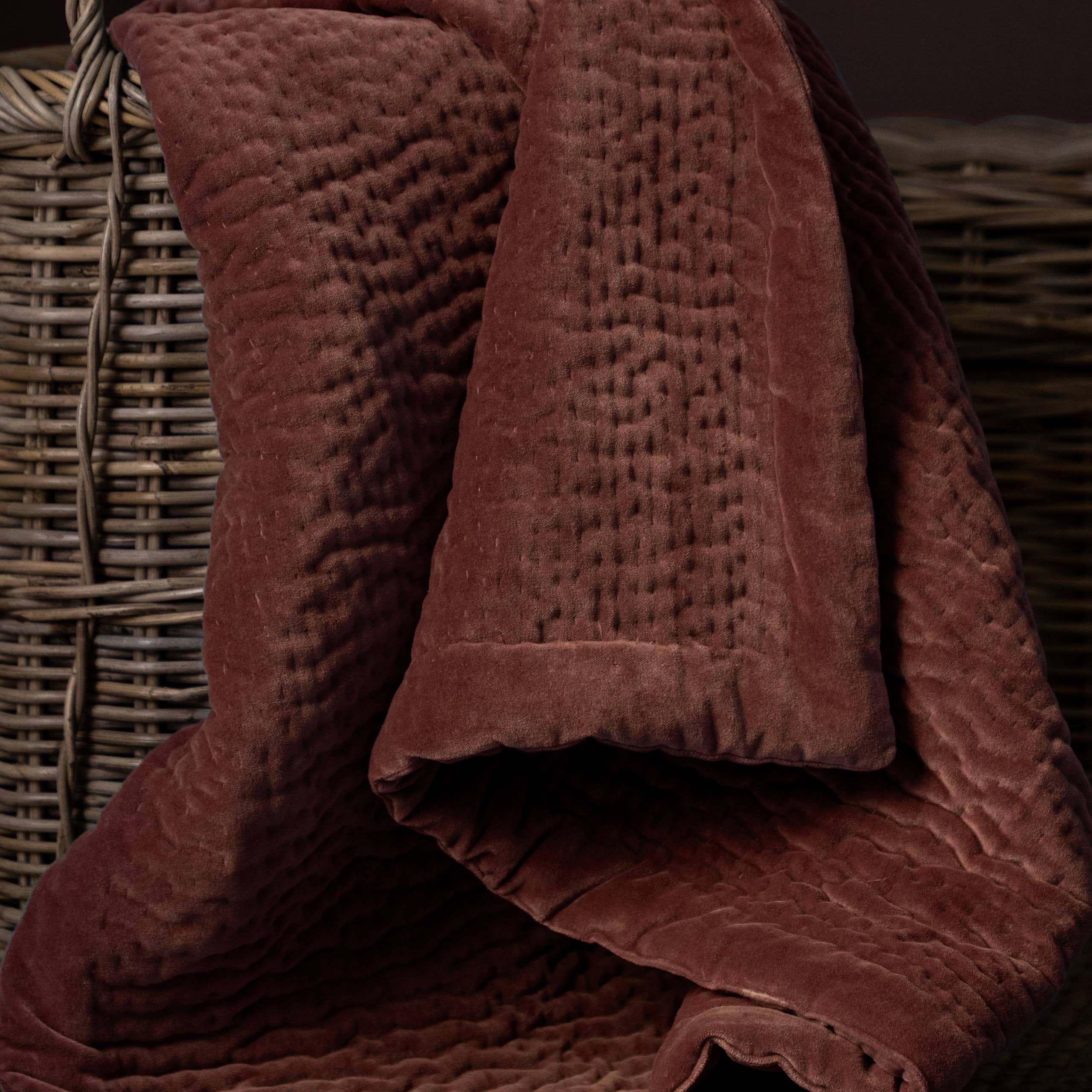 Velvet Quilted Throw Almond / 140 x 220cm - Image 3