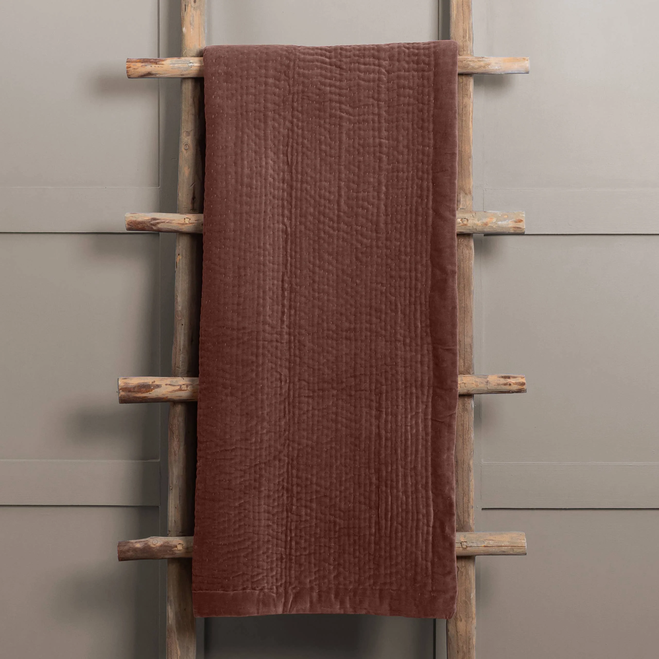 Velvet Quilted Throw Almond / 140 x 220cm - Image 4