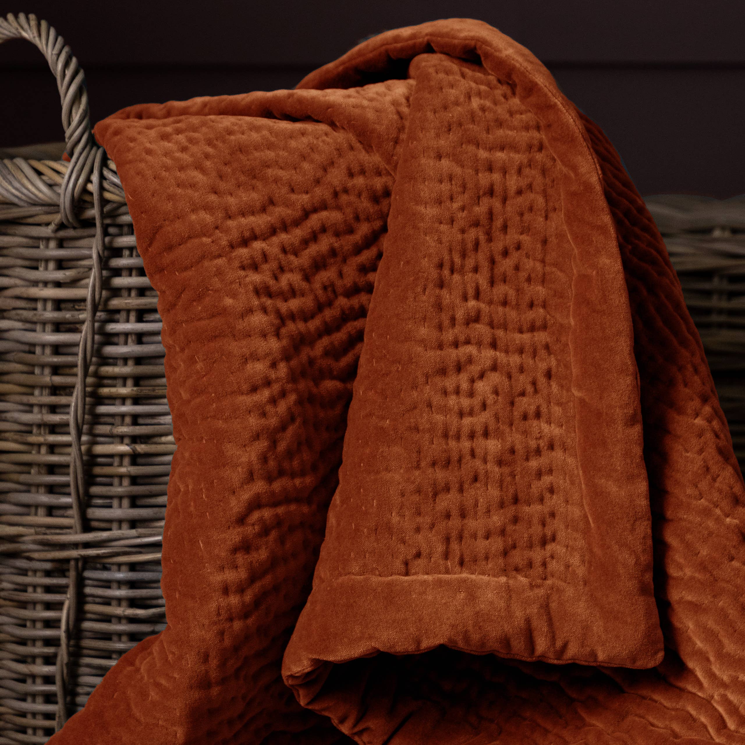 Velvet Quilted Throw Sunset: Spice / 140 x 220cm - Image 3