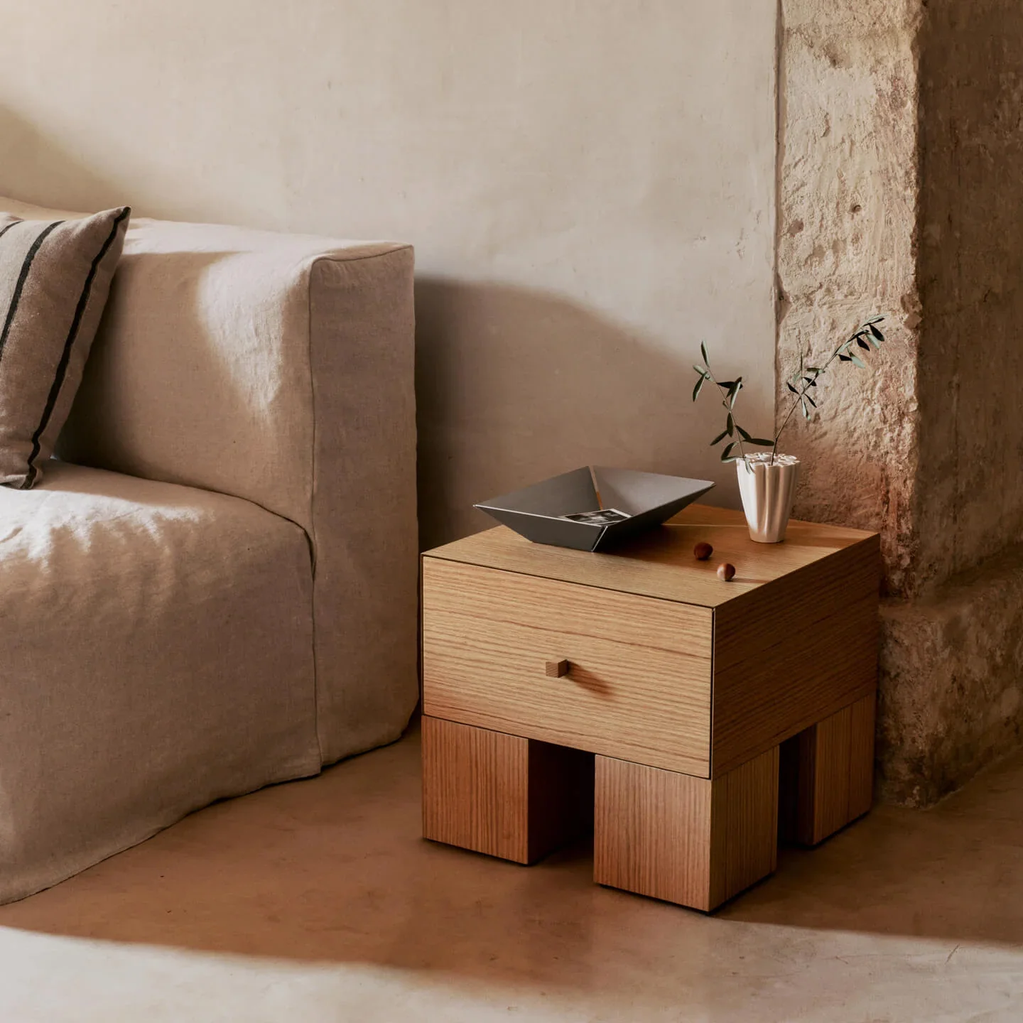 Kuben Bedside Table - 1x1