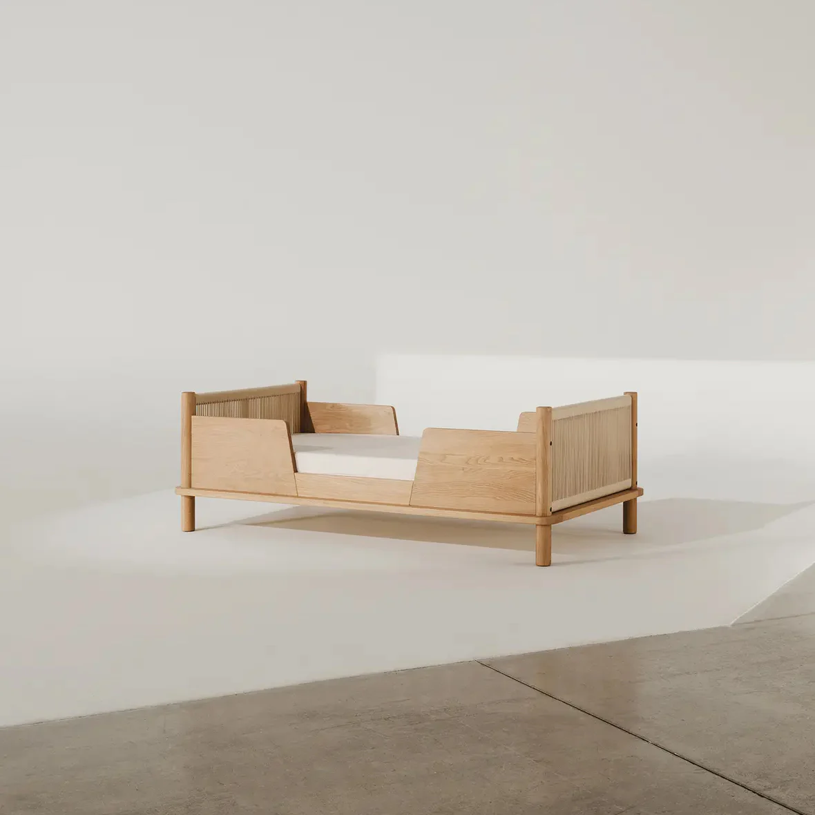 Latitude Junior Bed Set in Solid Oak Wood (two bed rails) - Image 7