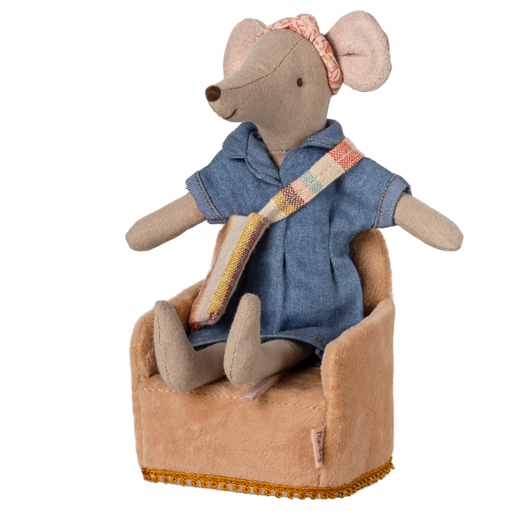 Maileg Mouse Chair Velvet Powder - Image 3