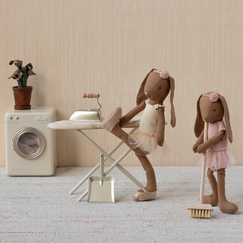 Miniature Iron and Ironing Board Off White - Image 2