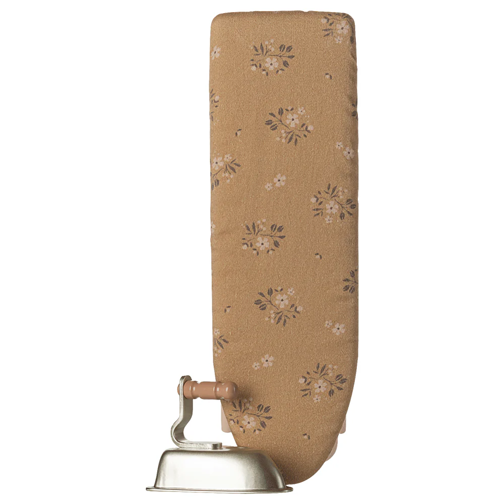 Miniature Iron and Ironing Board Powder - Image 3