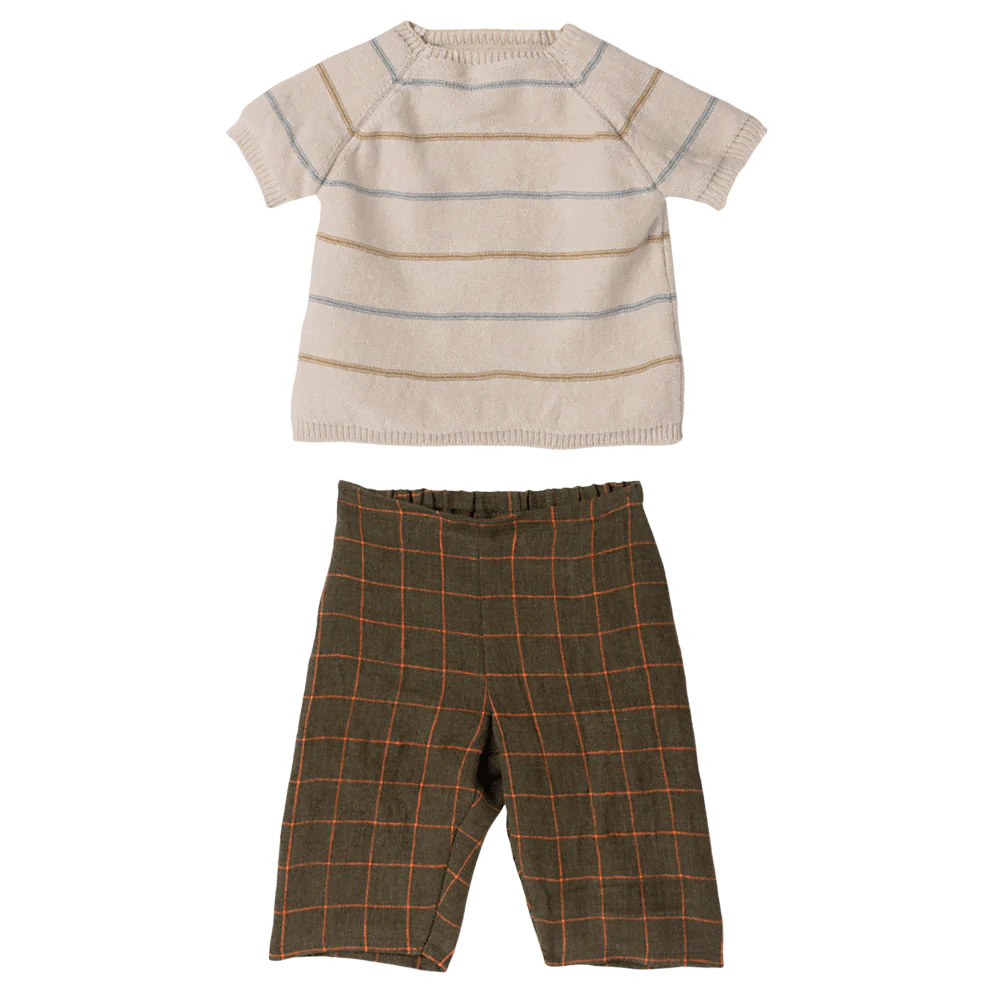 Pants and Knitted Shirt, Size 5