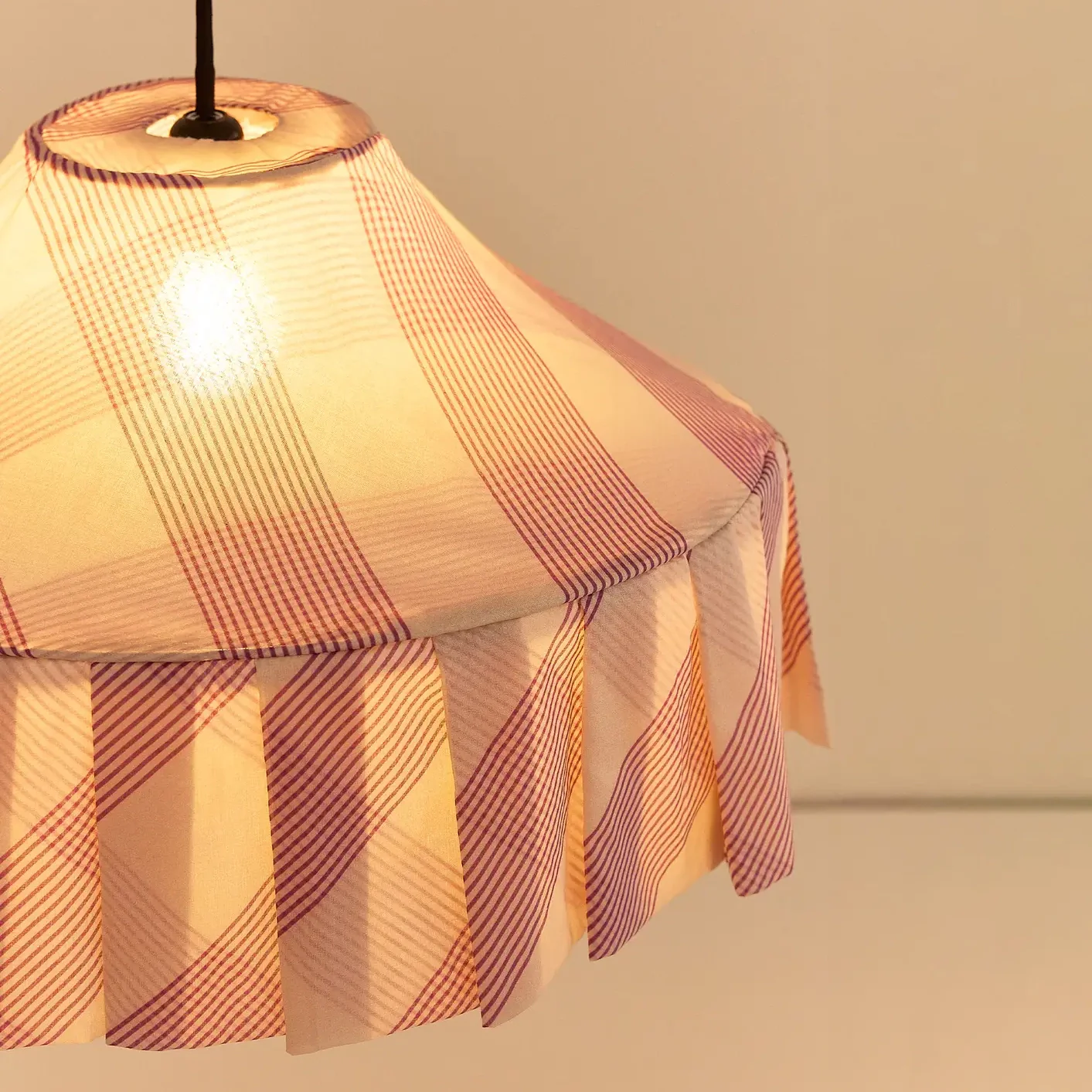 Pendant Lampshade Diam. 50cm Nicole - Lilac Diagonal Stripes - Image 4
