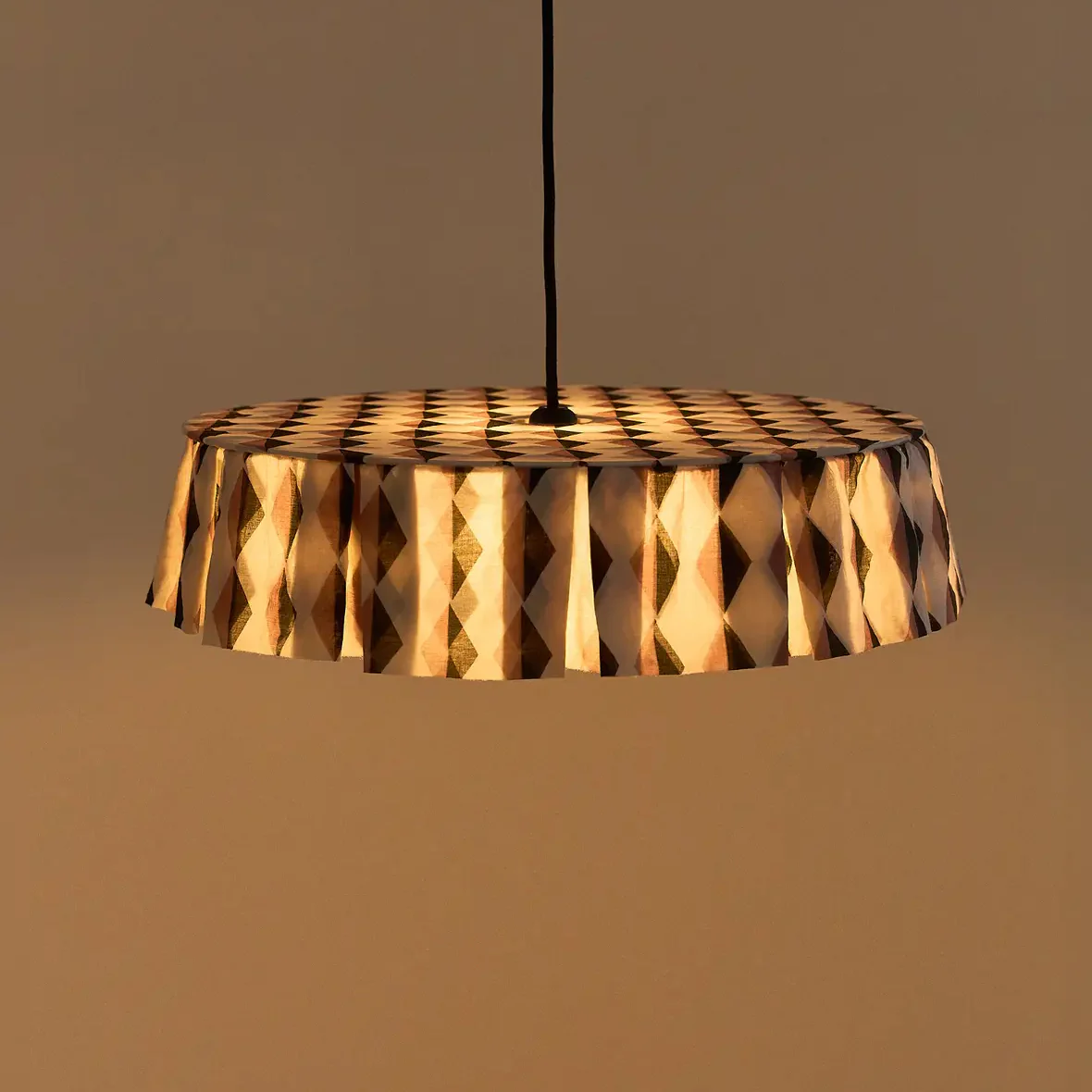 Pendant Lampshade Diam. 50cm Vibes - Auburn Black Harlequin - Image 3