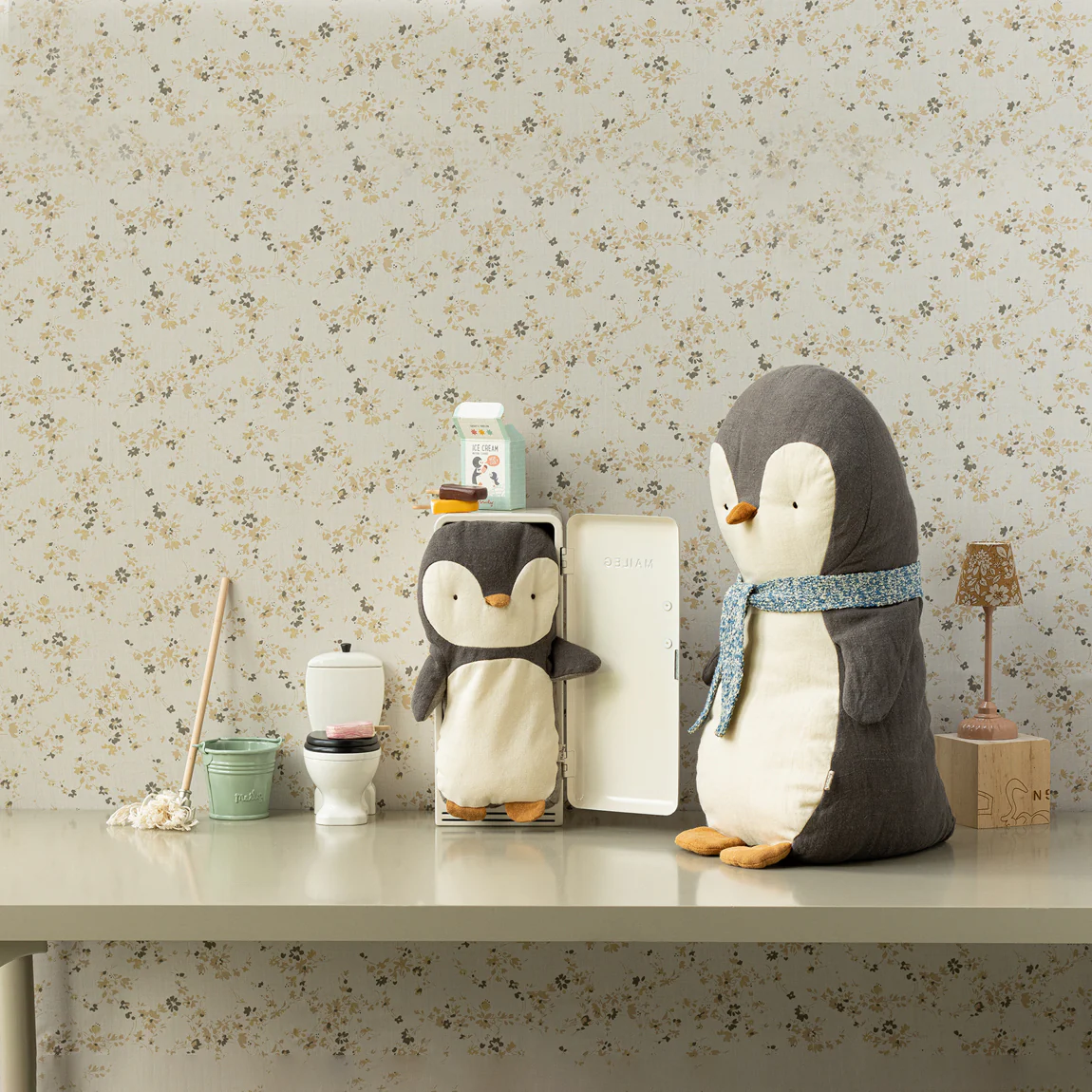 Penguin Medium - Image 2