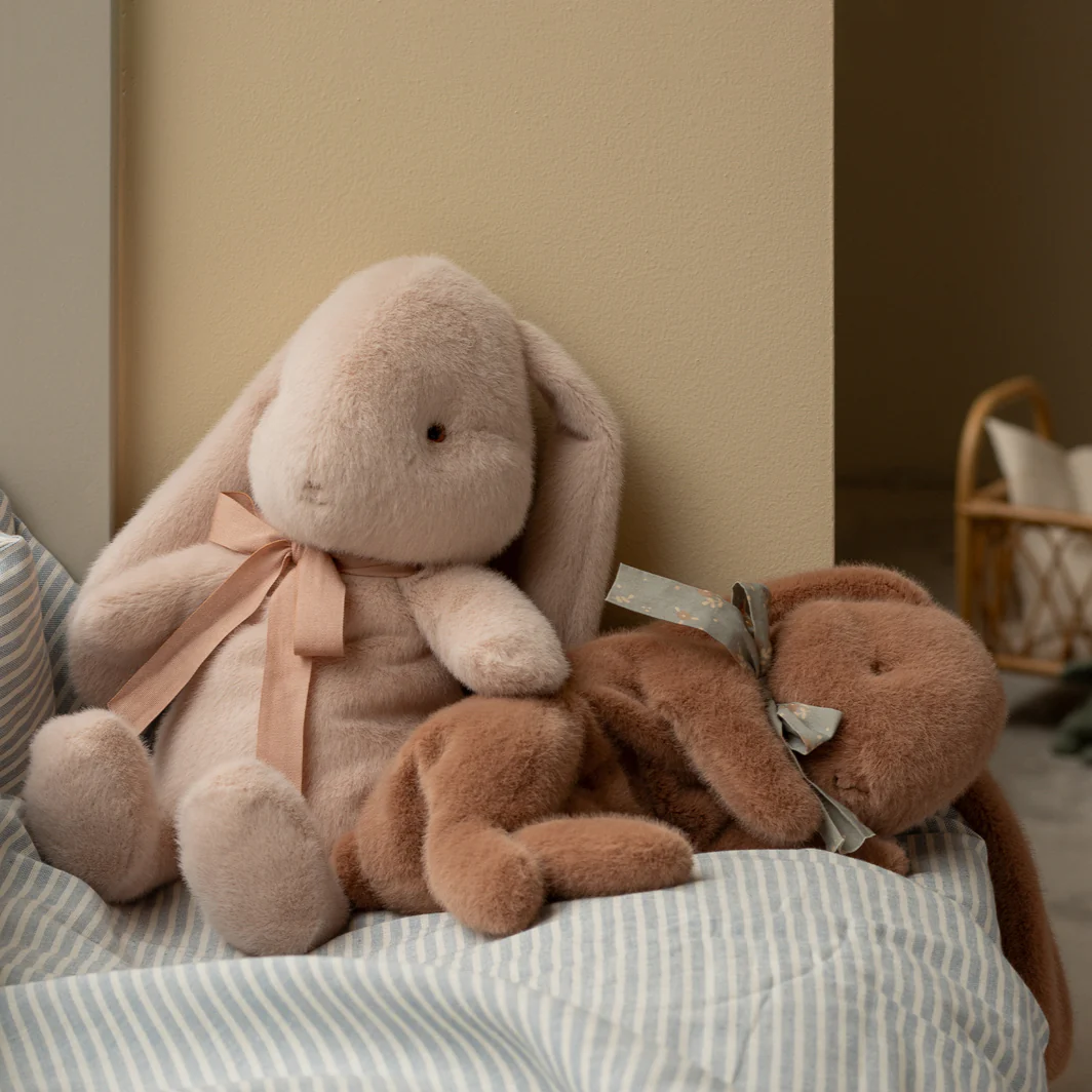 Sleeping Bunny Plush Small Powder - Image 3