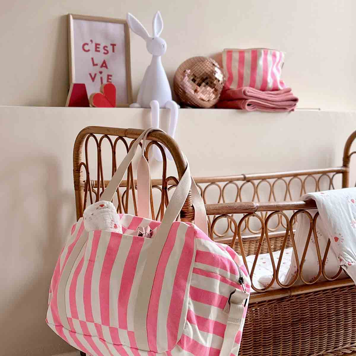 RAPHAEL DIAPER BAG - WEEKEND BAG STRIPES NEON PINK: NEON PINK / Stripe / L22*W42*H28 - Image 4