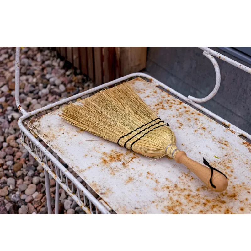 Rice Straw Brush With Wooden Handle - Image 3