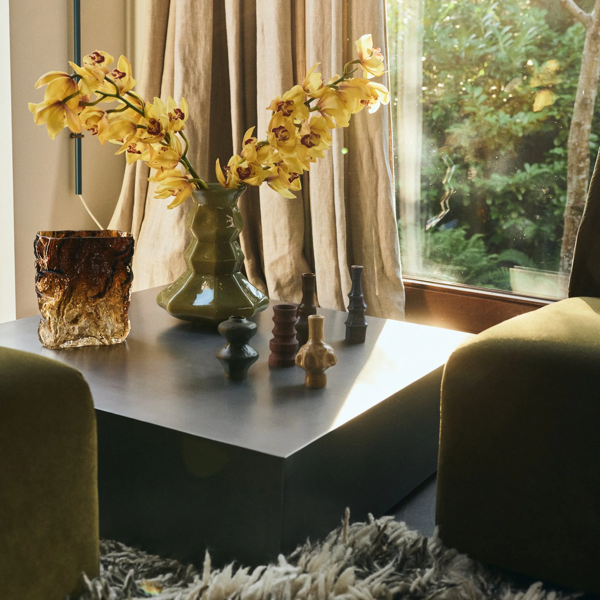 Silhouette Glass Vase - Image 2