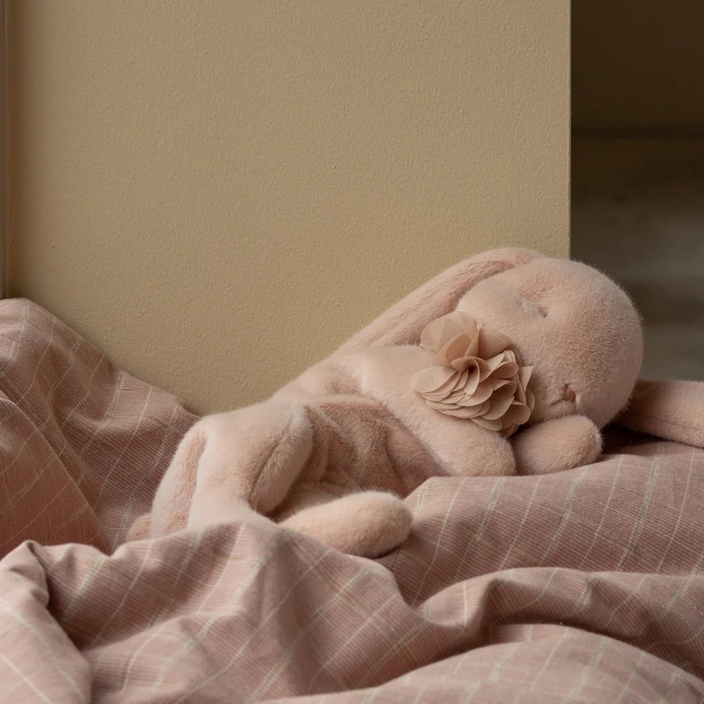 Sleeping Bunny Plush Small Powder - Image 2