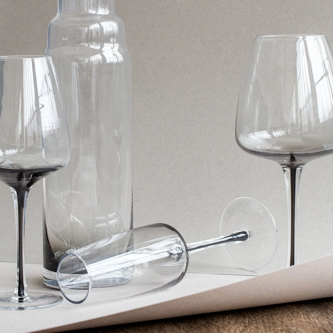 Smoke White Wine Glass - Image 2
