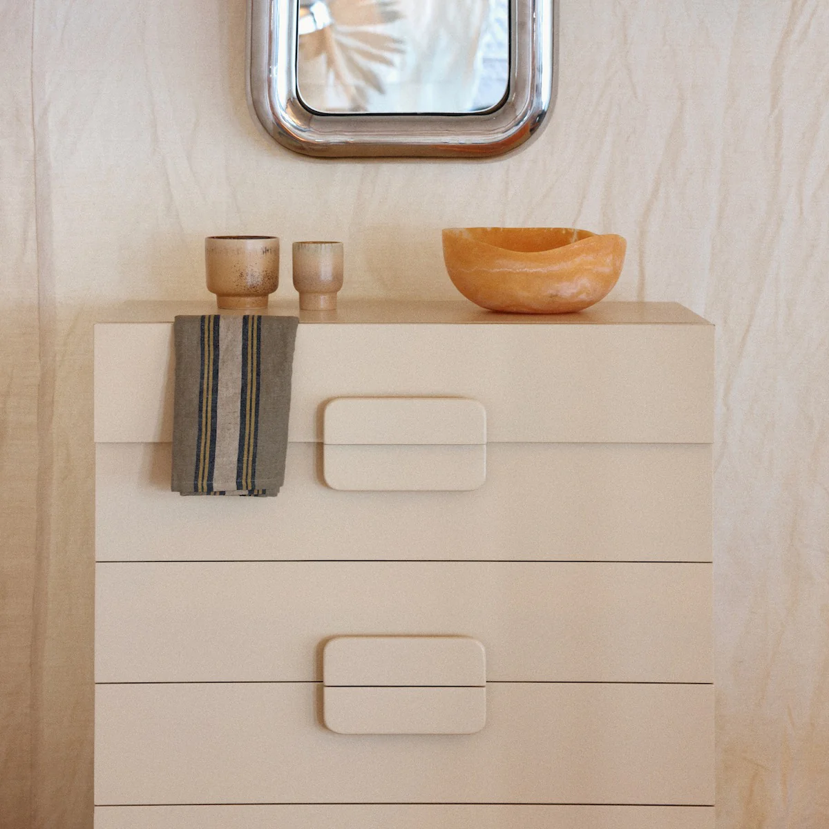 Spacious Drawer Cabinet Cream - Image 3