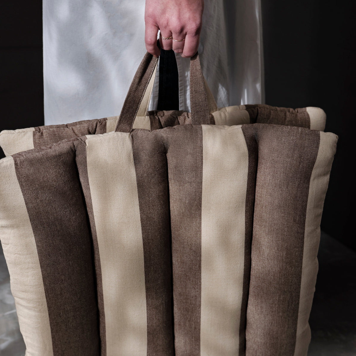Strand Folding Mat - Carob Brown/Parchment - Image 4