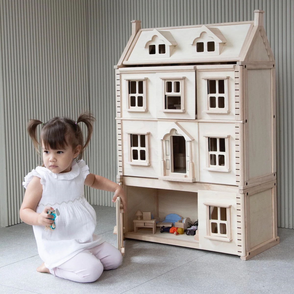 Bundle Victorian Dollshouse With Basement