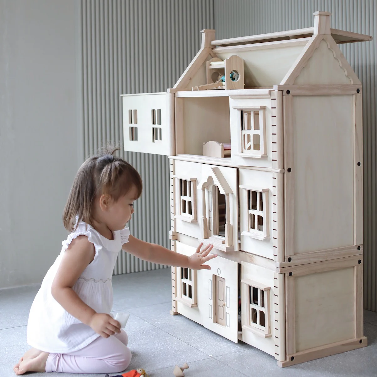 Bundle Victorian Dollshouse With Basement - Image 2