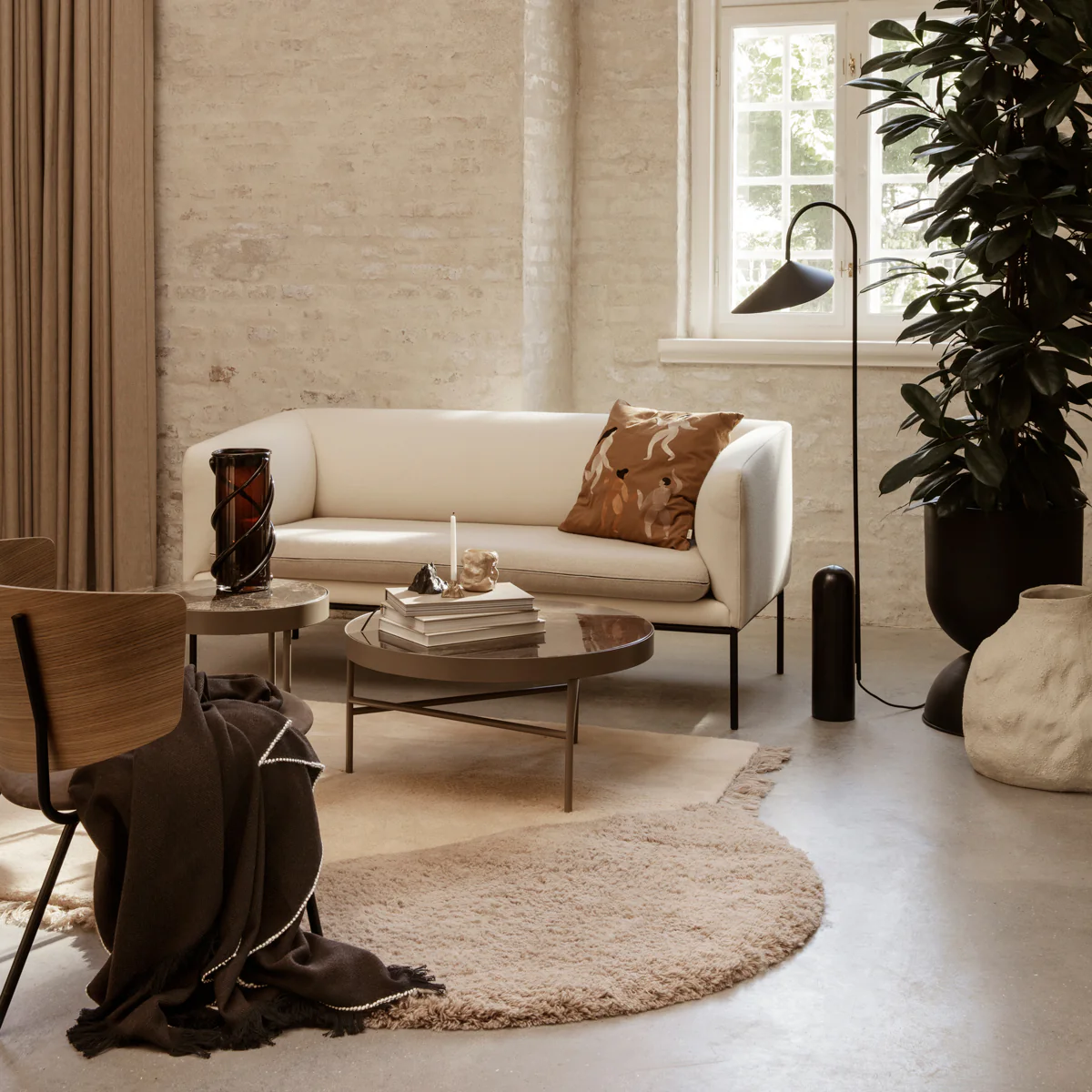 View Tufted Rug Beige - Image 3