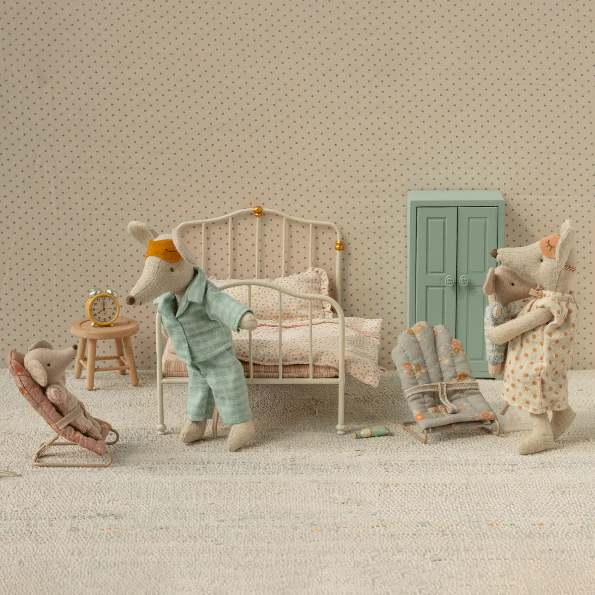 Vintage Bed Mouse - Off White - Image 2