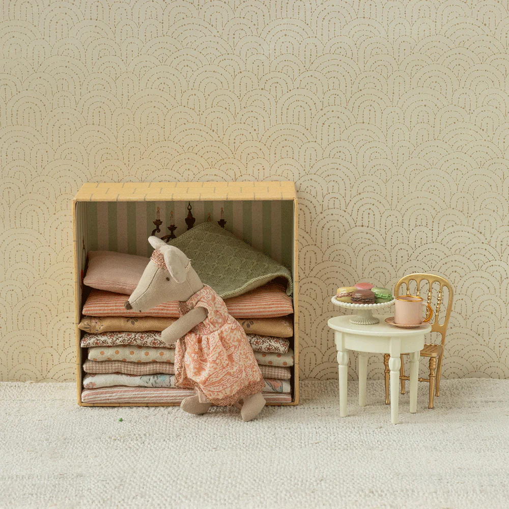 Vintage Side Table Mouse - Image 2