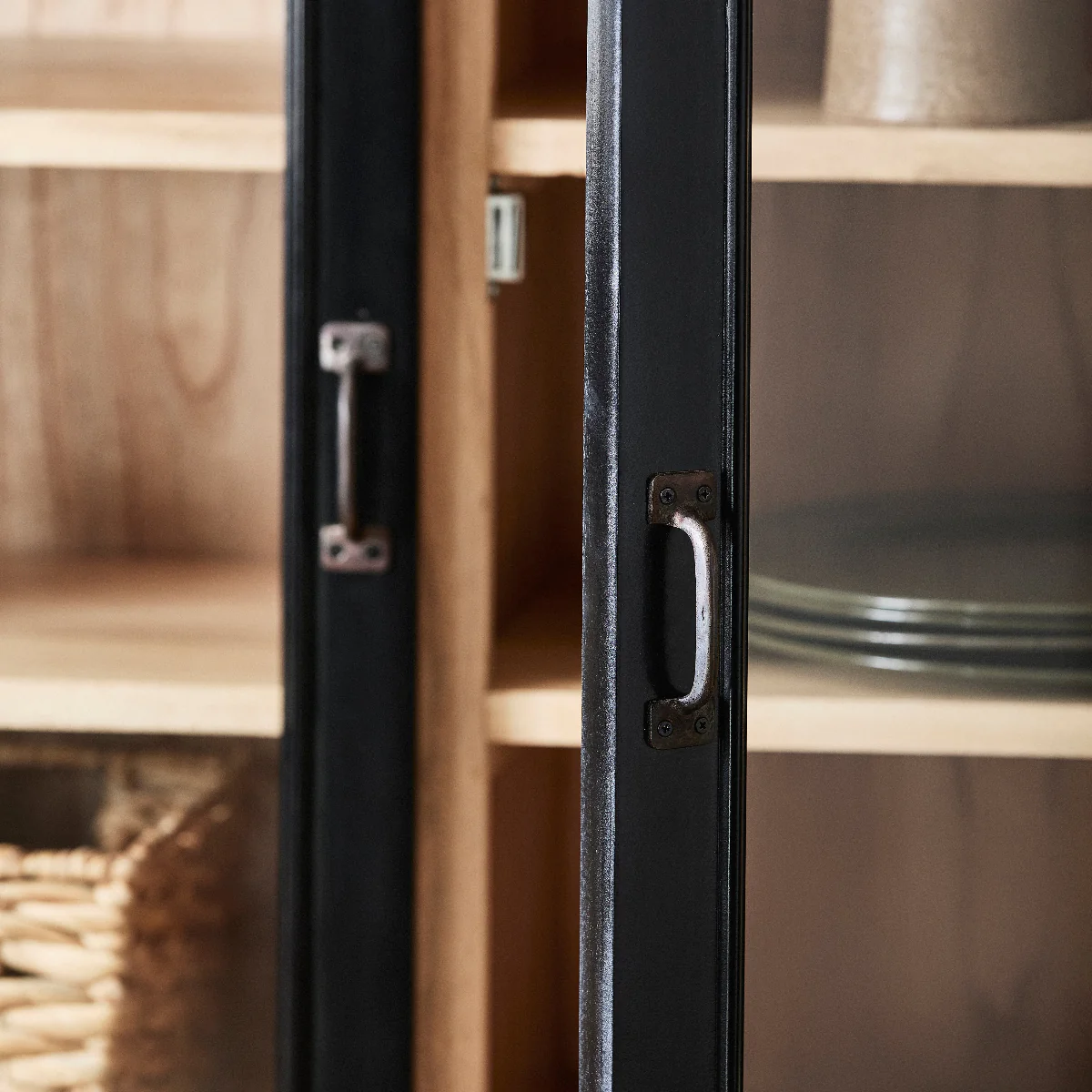 VIVA Cabinet , 2 Doors - Image 3